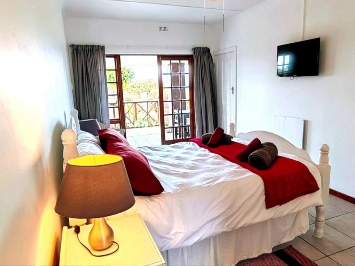 Aviators Paradise Guest House มอสเซิลเบย์ ภายนอก รูปภาพ