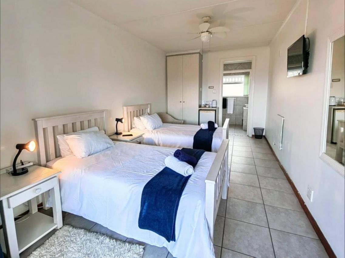 Aviators Paradise Guest House มอสเซิลเบย์ ภายนอก รูปภาพ